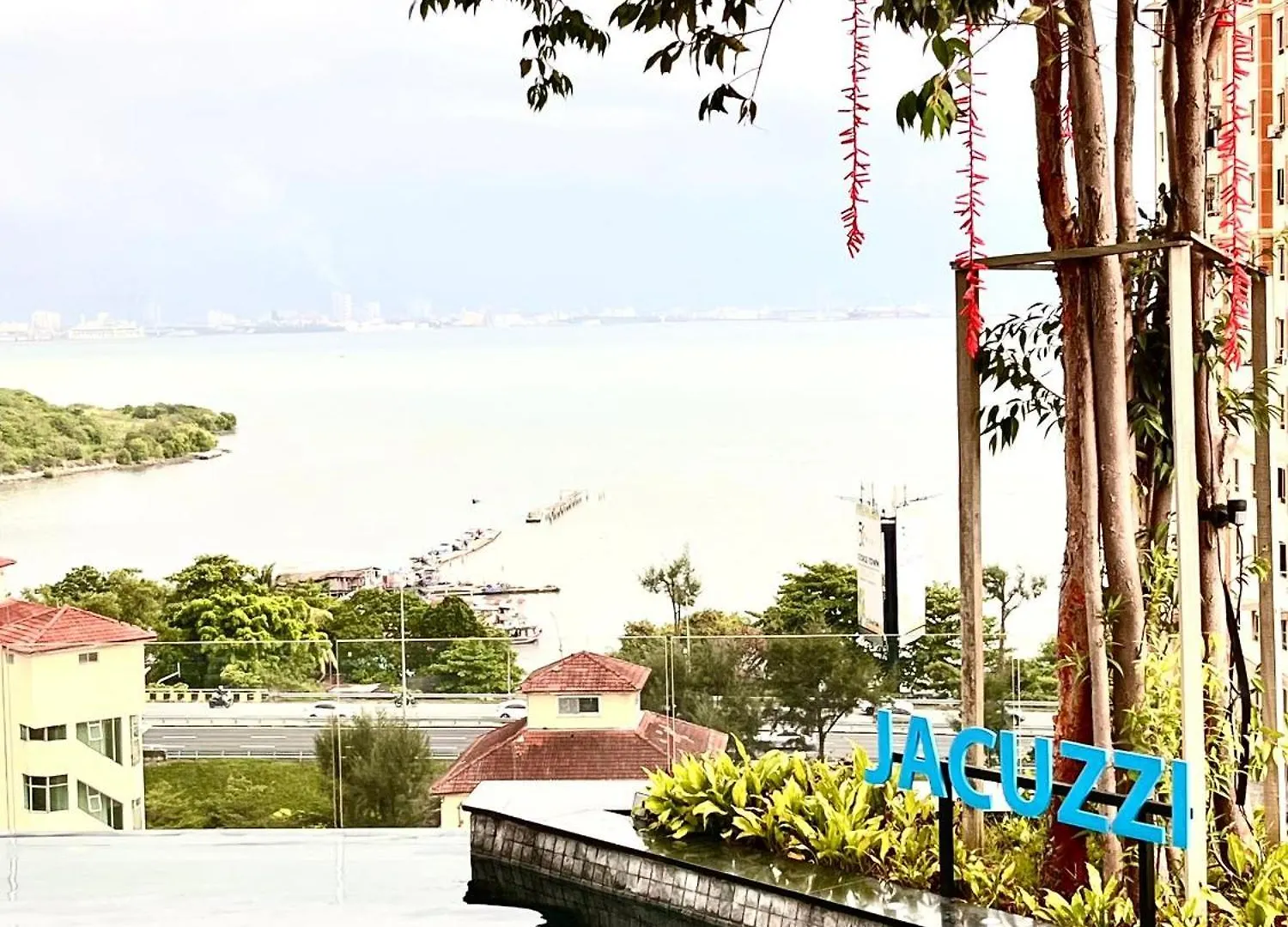 アパートホテル Georgetown Seaview & Cityview Childroom Infinity Pool With Carpark Jelutong